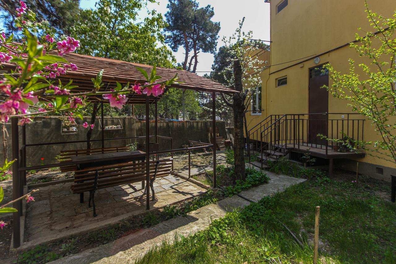 Apartment Gardens 44 Tbilisi ภายนอก รูปภาพ