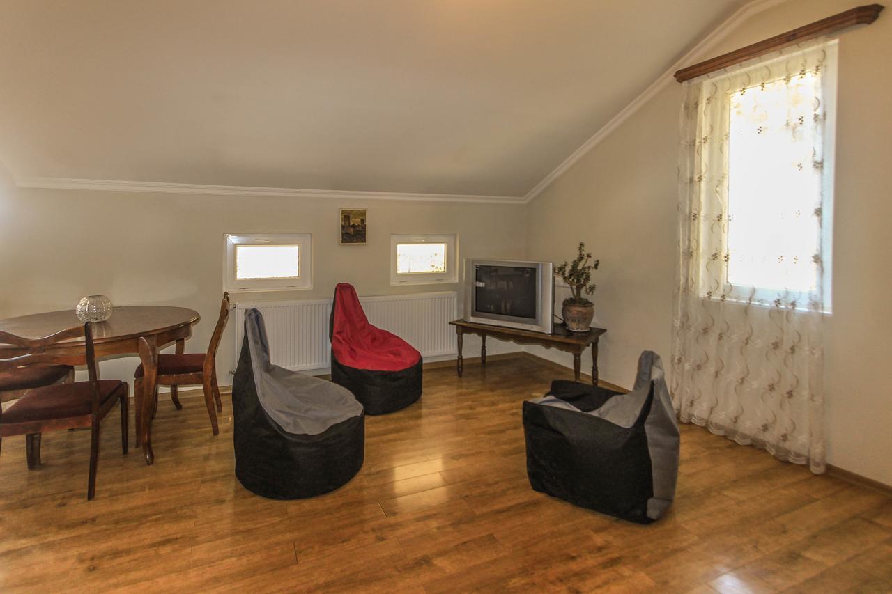Apartment Gardens 44 Tbilisi ภายนอก รูปภาพ