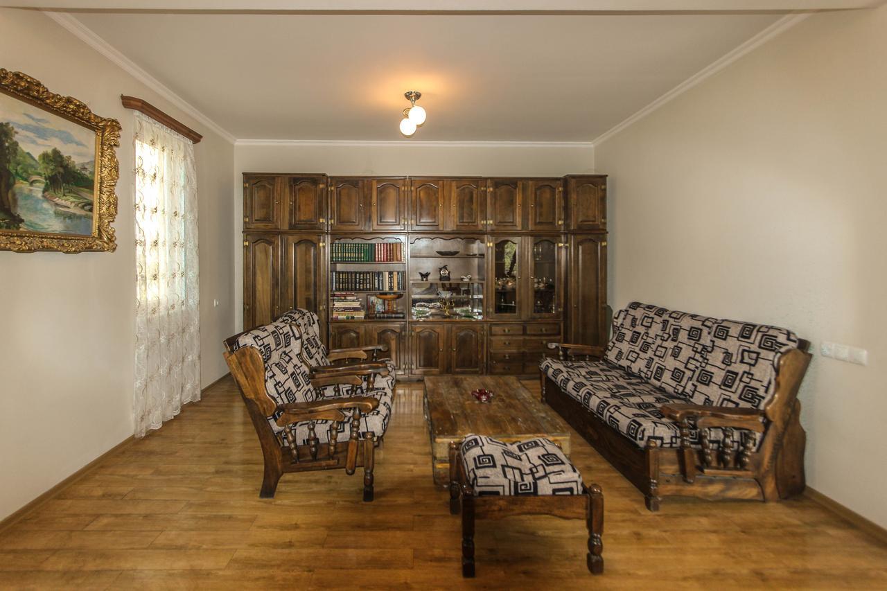Apartment Gardens 44 Tbilisi ภายนอก รูปภาพ