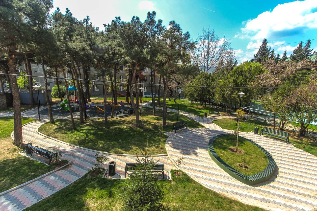 Apartment Gardens 44 Tbilisi ภายนอก รูปภาพ